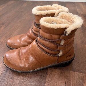 UGG Caspia 1932 Shearling Lined Leather Boots